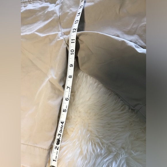 Gap tan 100% cotton favorite Chino Bermuda shorts women’s size 8 great condition - Picture 5 of 6